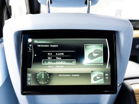 Used 2022 Rolls-Royce Ghost w/ Ghost Package image 43