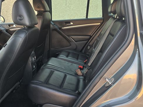 Used 2014 Volkswagen Tiguan R-Line image 17