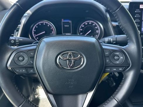 Used 2024 Toyota Camry SE image 25