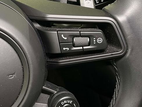 Certified 2025 Porsche Cayenne Coupe image 40