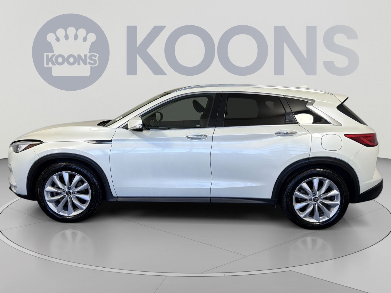 Used 2019 INFINITI QX50 Luxe AWD/4WD image 2