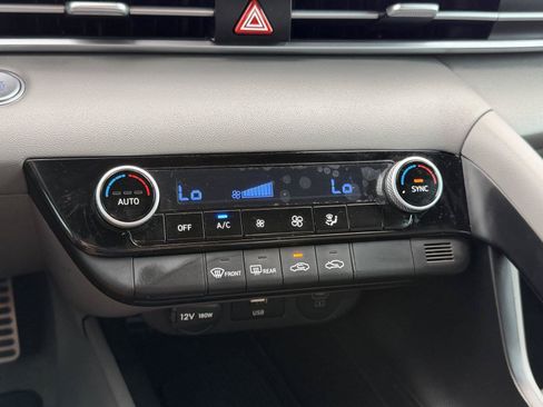 Used 2025 Hyundai Elantra Sport FWD image 24