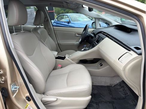 Used 2011 Toyota Prius Four w/ Solar Roof Pkg FWD image 12