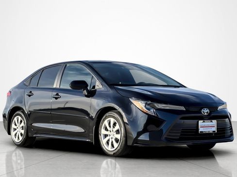 Certified 2023 Toyota Corolla LE image 7