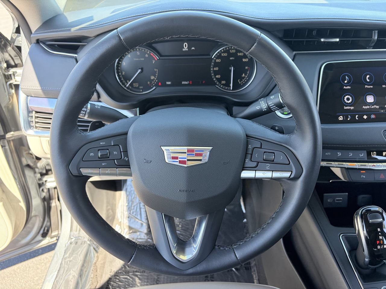 Certified 2023 Cadillac XT4 Luxury w/ Driver Awareness Package FWD image 24