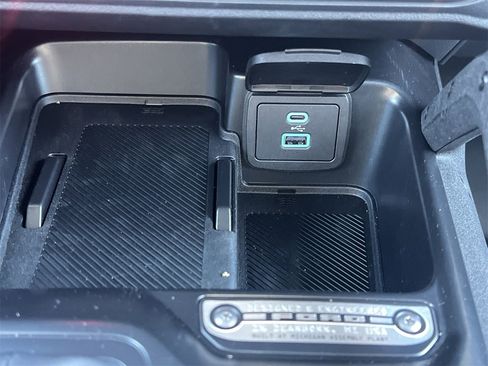 New 2025 Ford Bronco Big Bend w/ Black Diamond Package image 7