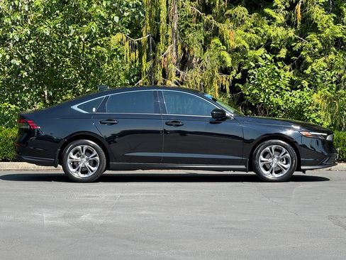 Certified 2024 Honda Accord EX image 32