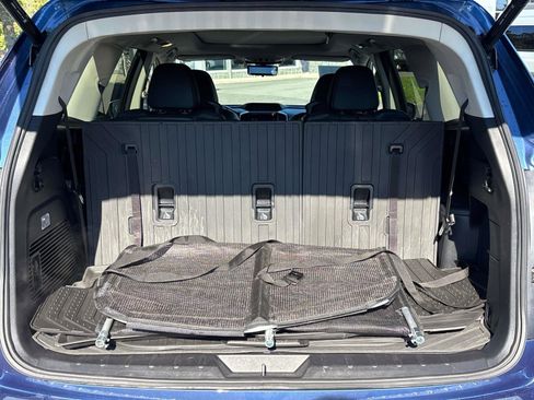 Used 2021 Subaru Ascent Touring image 17