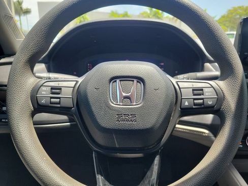 Used 2023 Honda Accord EX image 18