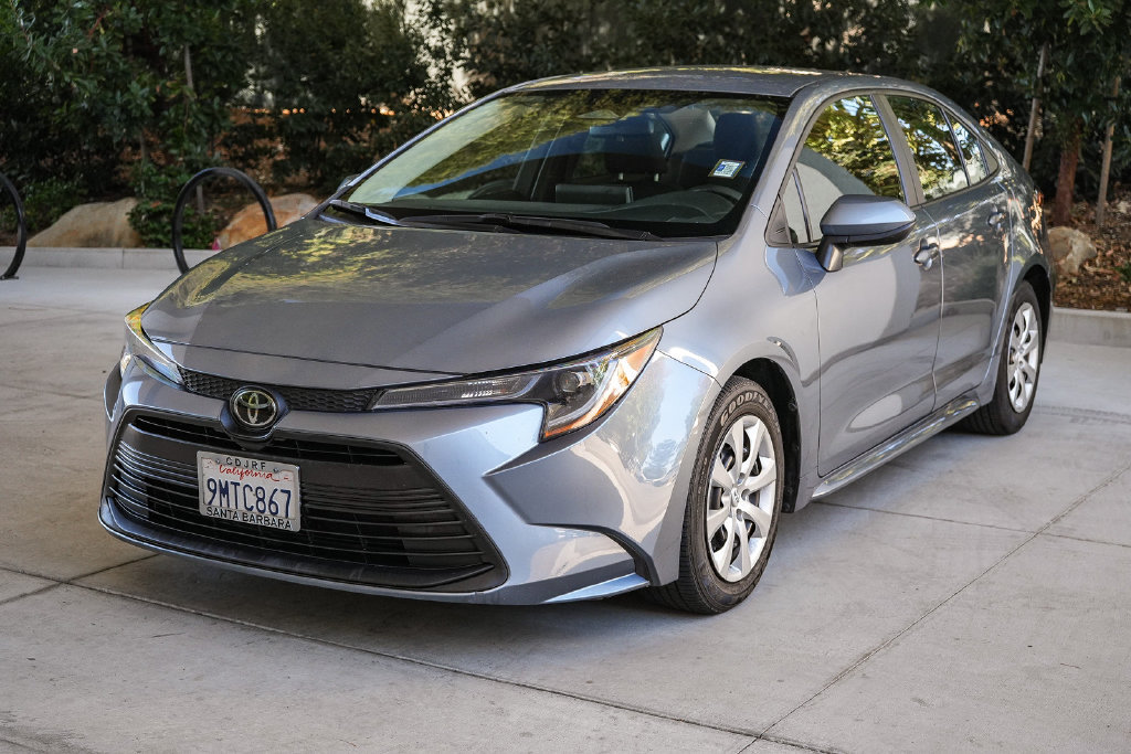 Used 2024 Toyota Corolla LE FWD image 3