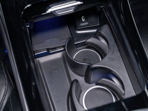 New 2026 Mercedes-Benz GLC 300 image 19