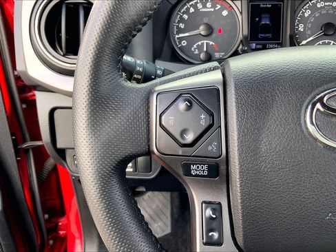 Used 2023 Toyota Tacoma TRD Off-Road w/ Technology Package AWD/4WD image 23