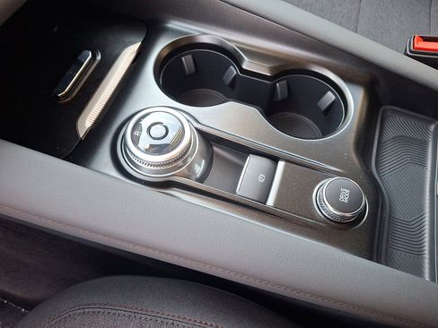 New 2025 Ford Explorer Active image 38