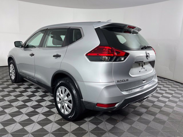Used 2017 Nissan Rogue S AWD/4WD image 8