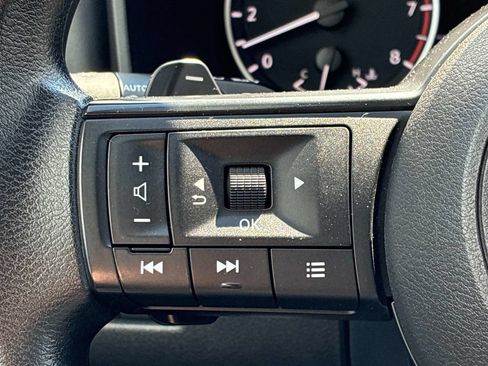 Used 2024 Nissan Rogue SV AWD/4WD image 30