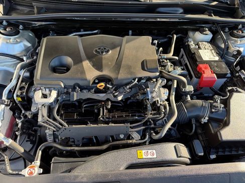 Used 2022 Toyota Camry SE image 13