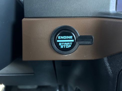 Used 2024 Ford Bronco Outer Banks image 17