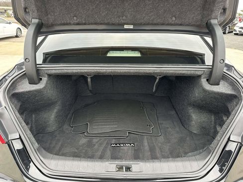 Used 2018 Nissan Maxima Platinum image 12