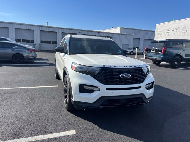 Used 2023 Ford Explorer ST-Line w/ Class IV Trailer Tow Package AWD/4WD image 4
