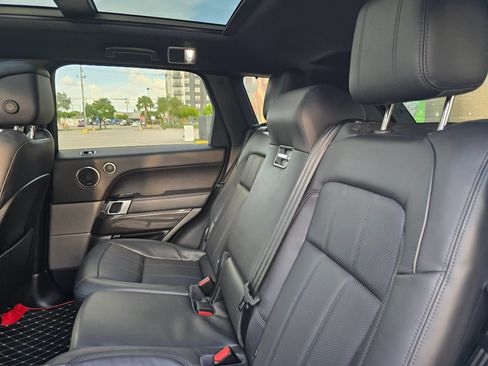 Used 2019 Land Rover Range Rover Sport HSE AWD/4WD image 18