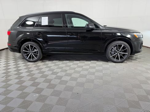 Certified 2025 Audi Q7 2.0T Premium Plus w/ Premium Plus Package AWD/4WD image 8