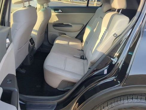 Used 2018 Kia Sportage LX image 21