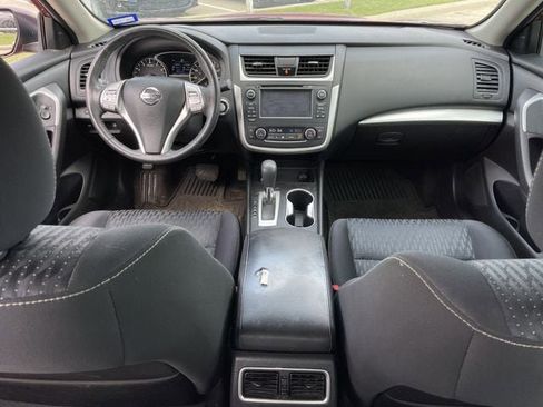 Used 2016 Nissan Altima 2.5 SV w/ Convenience Package FWD image 10