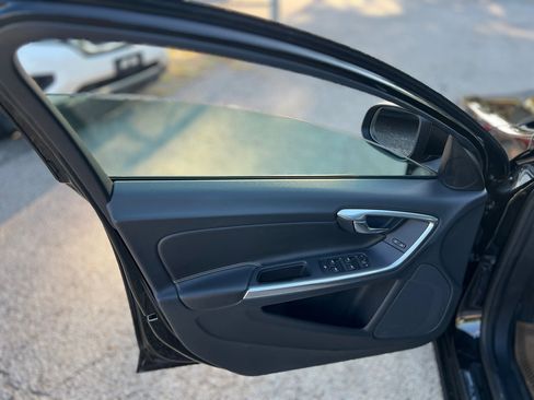 Used 2018 Volvo S60 T5 Dynamic w/ Protection Package image 14