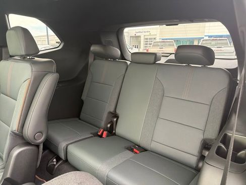 New 2026 GMC Acadia AT4 w/ Luxury Package image 4