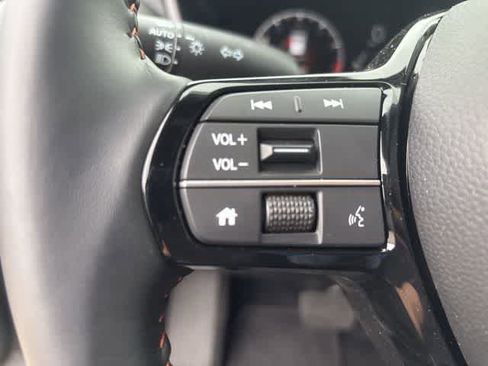 Certified 2026 Honda HR-V Sport image 11