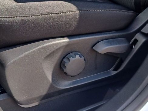 Used 2024 Ford Edge SE image 22