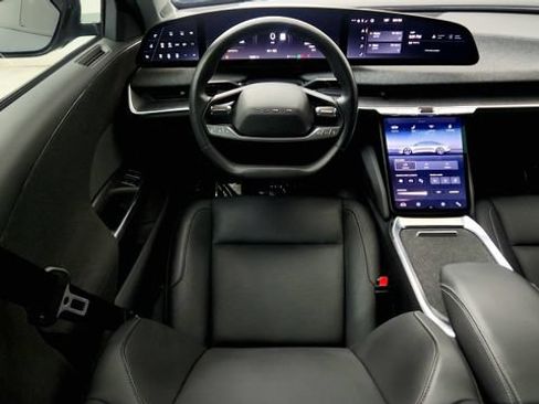 Used 2025 Lucid Air Pure RWD image 53
