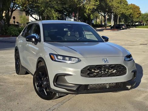 Used 2024 Honda HR-V Sport image 2