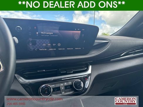 Used 2024 Buick Envista Sport Touring w/ Convenience II Package FWD image 9