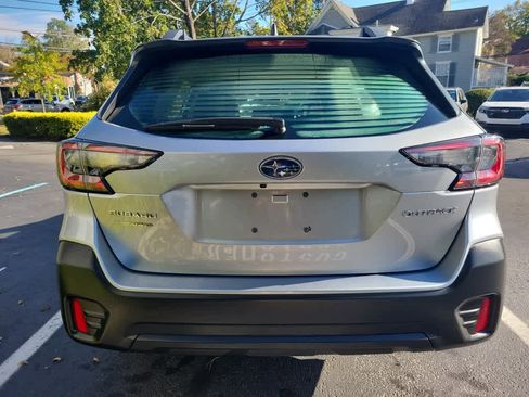Certified 2022 Subaru Outback image 4