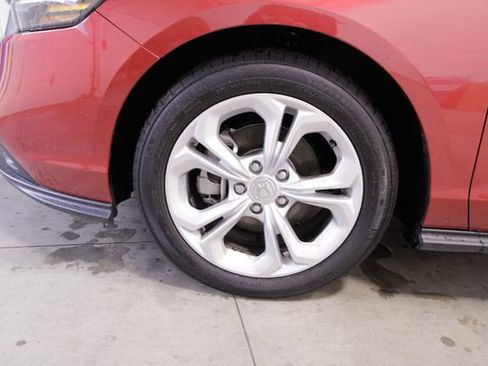 Certified 2025 Honda Accord LX image 11