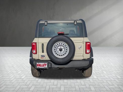 New 2025 Ford Bronco 4-Door AWD/4WD image 6