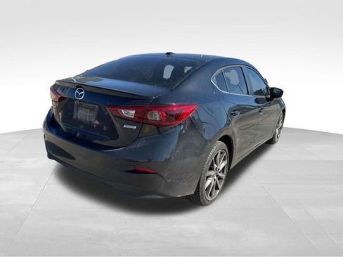 Used 2018 MAZDA MAZDA3 Grand Touring image 8