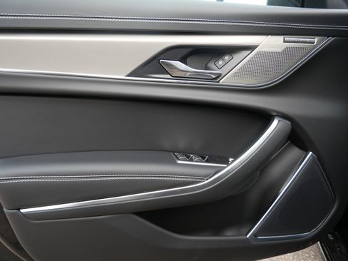 New 2024 Jaguar XF R-Dynamic SE image 4