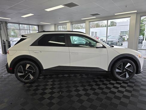 New 2025 Hyundai Ioniq 5 SEL AWD/4WD image 2