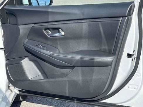 Used 2025 Nissan Sentra SV image 24