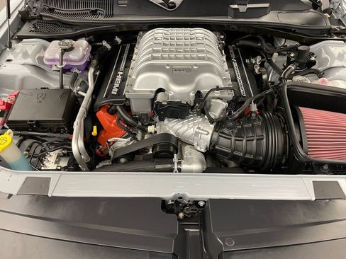 Used 2022 Dodge Challenger SRT Hellcat w/ Plus Package RWD image 28