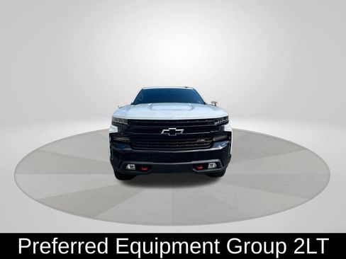 Used 2021 Chevrolet Silverado 1500 LT Trail Boss w/ Convenience Package II image 3