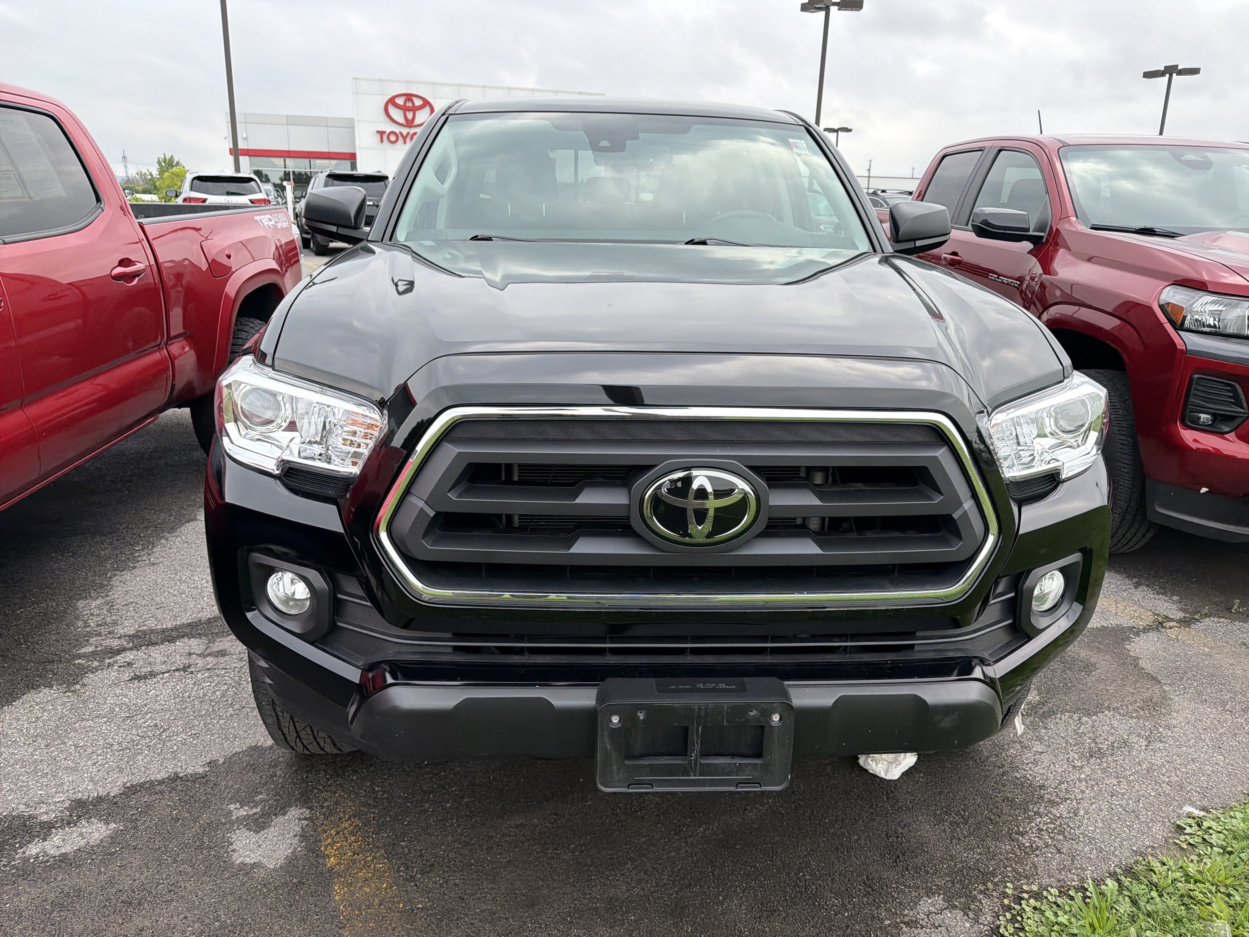 Used 2023 Toyota Tacoma SR5 w/ SX Package AWD/4WD image 3