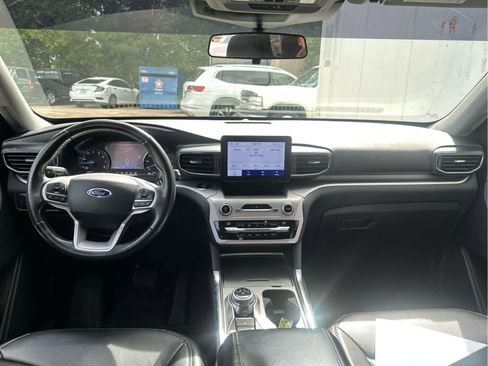 Used 2020 Ford Explorer XLT w/ Equipment Group 202A image 48