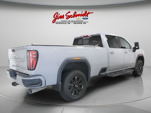Used 2025 GMC Sierra 2500 AT4 w/ Technology Package AWD/4WD image 6