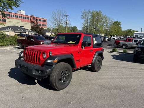 Used 2023 Jeep Wrangler Sport AWD/4WD image 7