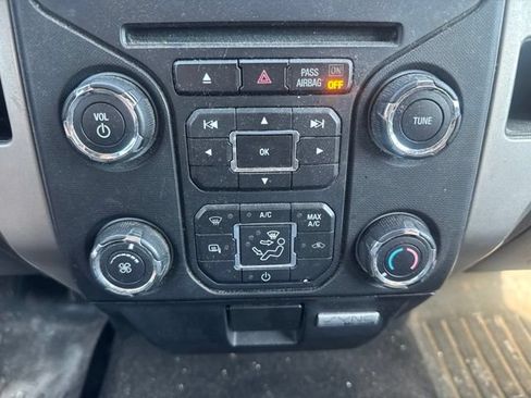 Used 2014 Ford F150 XLT w/ XLT Chrome Package RWD image 17
