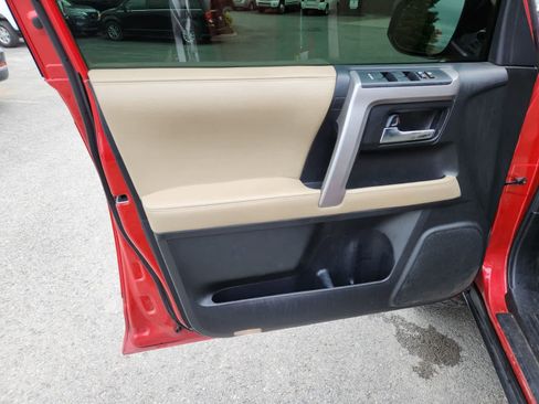 Used 2018 Toyota 4Runner SR5 Premium AWD/4WD image 16