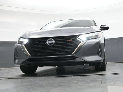 Used 2025 Nissan Sentra SR FWD image 49